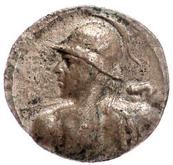 Tetradrachme 171/145 v. Chr. Behelmte halbnackte Büste von hinten ...