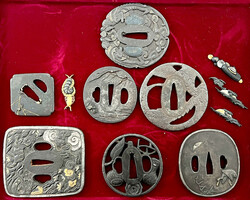 Sammlung von 13 versch. eisernen Tsubas (Details zum Teil vergoldet) ...