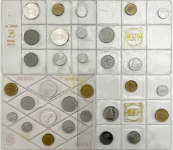 4 Kursmünzensätze: 1970, 1971, 1977 und 1980, incl. 2 X 500 Lire ...