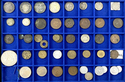 Schuber mit 46 Münzen des 19. und 20. Jh. Auch Silbermünzen, u.a. 3 ...