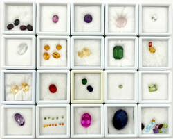 Interessanter Bestand geschliffener Edelsteine und Halbedelsteine ...