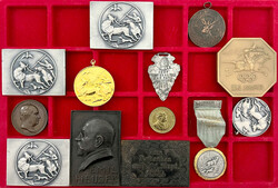 Münzkoffer mit 26 meist großformatigen Medaillen und Plaketten. ...