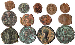 13 Bronzemünzen des 6. bis 10. Jh. schön bis sehr schön