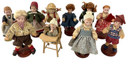Sammlung von 19 diversen Käthe-Kruse-Puppen.