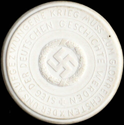 Porzellanmedaille Waffenruhe in Frankreich 1940 weiß, 48 mm. ...