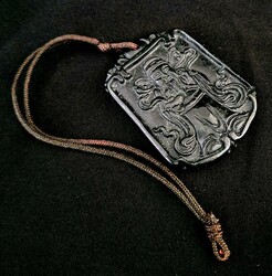 Miscellaneous. Jade and Gold Jewelry. Chinese black jade pendant with ...