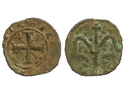 Óbolo. ALFONSO IX. LEÓN?. Anv.: Cruz con veneras sobre vástagos. ...