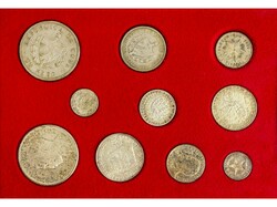 Lote 10 monedas 10 Centavos a 1 Peso. 1915 a 1953. 106,54 grs. AR. En ...