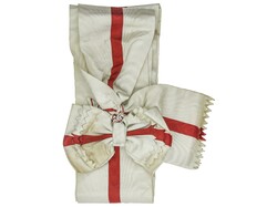 Lote 5 insignias y Banda de la gran Cruz del Merito Militar con ...