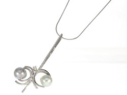 550.30: Schmuck, Ketten / Colliers / Anhänger