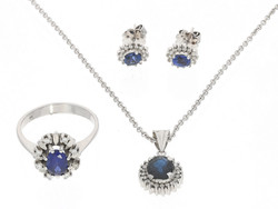 550.90: Schmuck, Sets