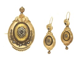 550.90: Schmuck, Sets