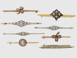 550.40: Jewelry, brooches and pins