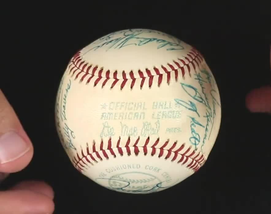 Image 4 for lot number 2168 for Kelleher Auction 819th - Memorabilia, Sports cards, Pop Culture
