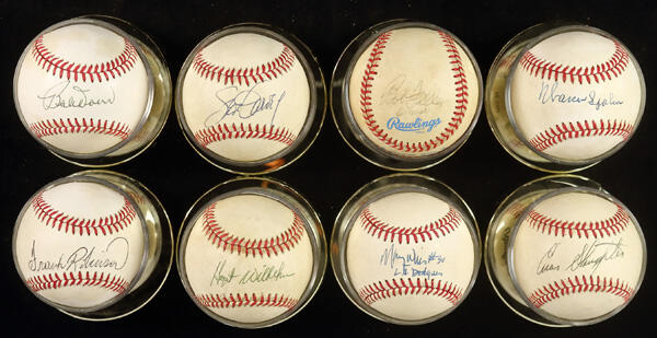 Image 2 for lot number 2196 for Kelleher Auction 819th - Memorabilia, Sports cards, Pop Culture