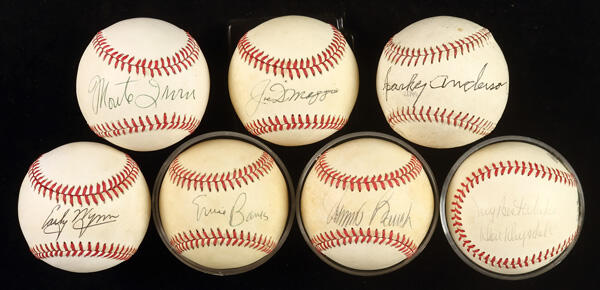 Image 3 for lot number 2196 for Kelleher Auction 819th - Memorabilia, Sports cards, Pop Culture