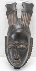Afrik. Holzmaske, Höhe: ca. 35 cm.  Automatically generated ...