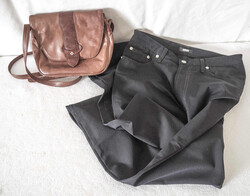 Versace Hose, Größe: 33, schwarz. Dazu Samsonite Handtasche zum ...