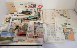 7350: Sammlungen und Posten Weltweit