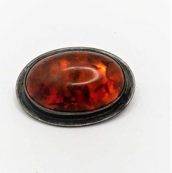 550.40: Schmuck, Broschen / Nadeln