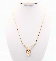 550.30: Schmuck, Ketten / Colliers / Anhänger