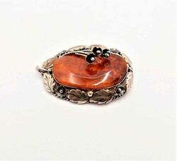 550.40: Schmuck, Broschen / Nadeln