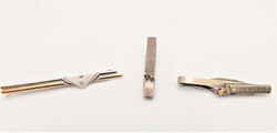 550.40: Schmuck, Broschen / Nadeln
