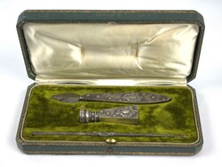 Jugendstil Schreibtischset, Brieföffner, Schreibfeder und Siegel. Im ...