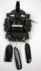 große Onyx Wandmaske, wohl Maya mit 3 Abhängungen aus Onyx. Maße: ...