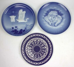 2 Jahresteller, Hutschenreuther 1x "Unter tropischen Himmel" 1981, ...