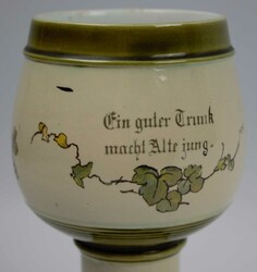 Weinkelch "Amoretten beim Trauben essen" aus der Jahrhundertwende von ...