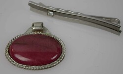 550.70: Jewelry, Lots