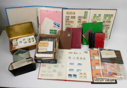 7700: Collections and Lots Pre Philatelic - Collections