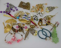 550.70: Jewelry, Lots