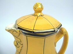 dekorative Teekanne, Majolika. Gelb glasiert mit schwarzen Details, ...