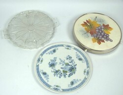 Lot Kuchenplatten aus Auflösung, verschiedene Modelle. Dabei Keramik ...