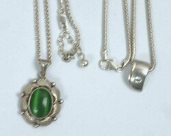 2 Ketten mit Anhängern, 925er Silber, verschiedene Modelle.  ...