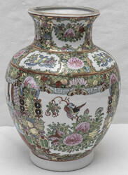 China, Porzellan Vase, Höhe: ca. 30 cm. GemarktAutomatically ...