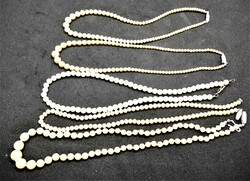 550.30: Schmuck, Ketten / Colliers / Anhänger