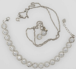 Schmuckset, bestehend aus Armband und Kette mit Anhänger, alle ...