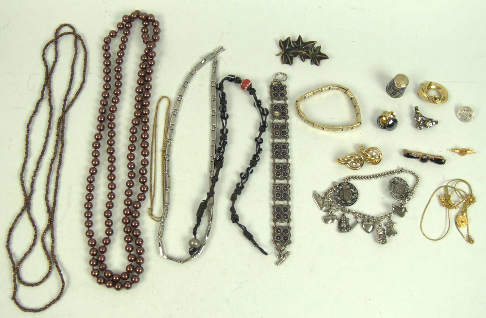Lot Modeschmuck aus Auflösung, dabei auch ältere ...