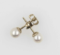 585er Gold Ohrringe mit Perlen besetzt.Automatically generated ...