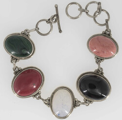 Armband, 925er Silber, mit verschiedenen Halbedelsteinen besetzt. ...