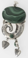 Großer Anhänger aus 925er Silber, mit Malachit besetzt. Länge ca. ...