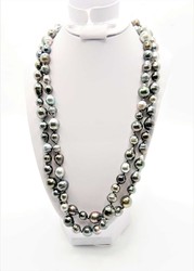 550.30: Schmuck, Ketten / Colliers / Anhänger