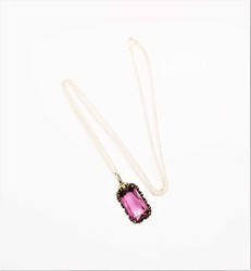 550.30: Schmuck, Ketten / Colliers / Anhänger