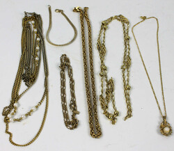 550.70: Jewelry, Lots