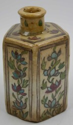 Keramikflasche / Vase im Stil der osmanischen Iznik- oder Qajar ...