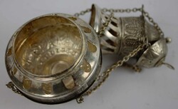 kleines Weihrauchfass / Weihrauchschwenker mit Ornamenten an Kette. ...