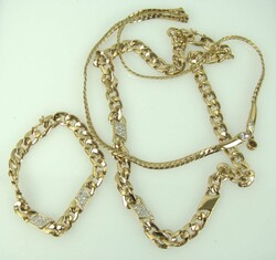 550.70: Jewelry, Lots